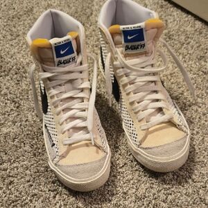 Nike Blazer Mid '77 Sneakers - Cream and Yellow Accents